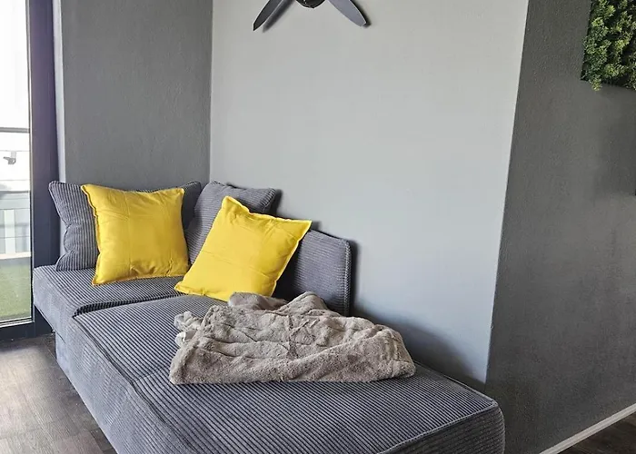 Traumwohnung Mit Sauna Balkon *